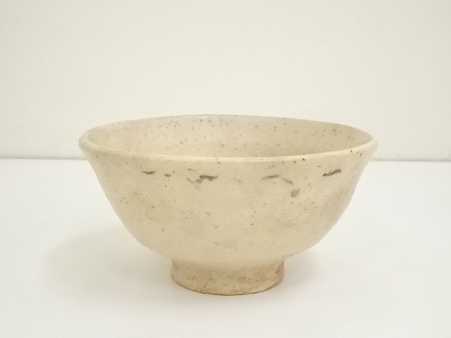 JAPANESE TEA CEREMONY / TEA BOWL CHAWAN / WHITE GLAZE 